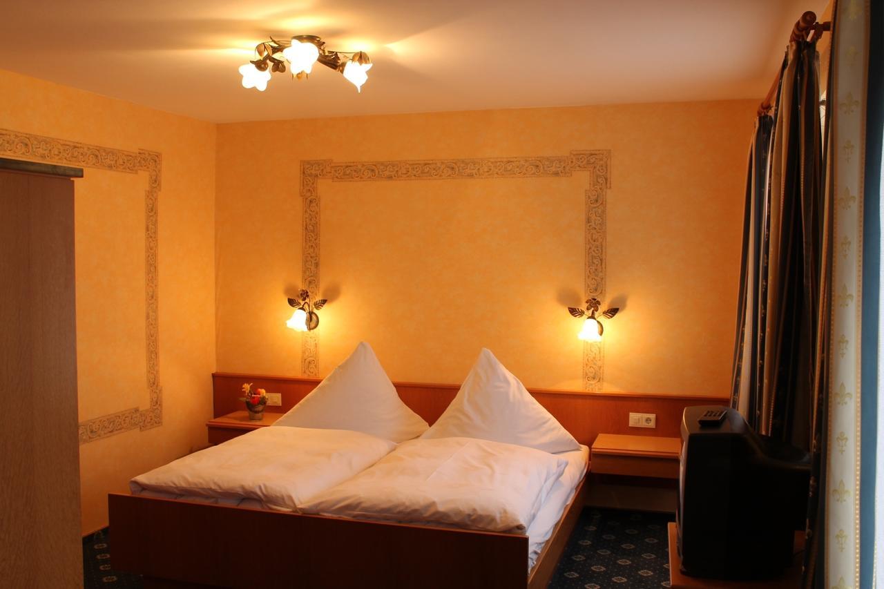 Hotel-Gasthof Zum Hirschen Durrwangen 객실 사진